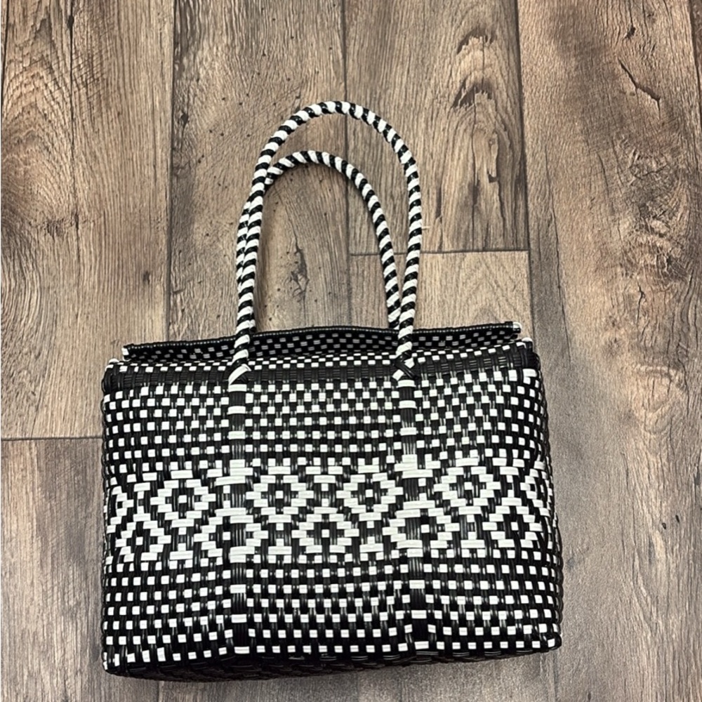 MEXICANA Black & White Woven Tote